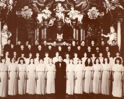 Adam Polanik mit Chor